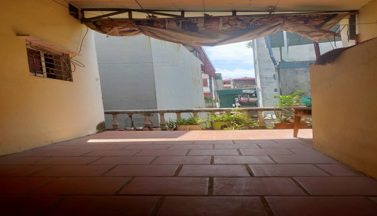 Cho thuê nhà nguyên căn ngõ ô tô Chùa Hưng Ký 75m2, 2 tầng, 3 ngủ,  10 Triệu
